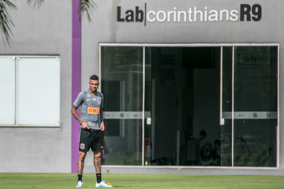 Principal reforo do Corinthians para 2020, Luan j treina no CT Joaquim Grava