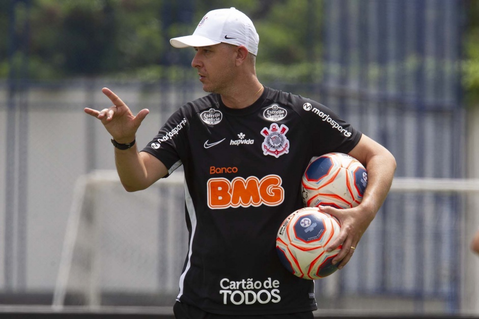 Tiago Nunes realiza esboço de equipe que deve estrear na Florida Cup Tiago Nunes realiza esboço de equipe que deve estrear na Florida Cup