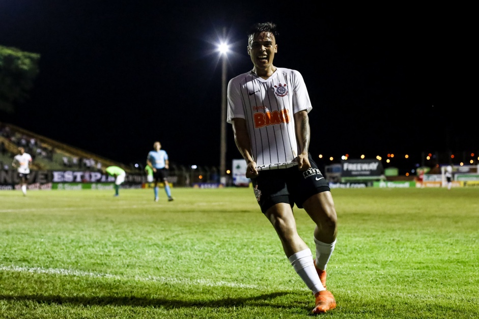 Sandoval no duelo contra o Juventude, pela Copinha São ...