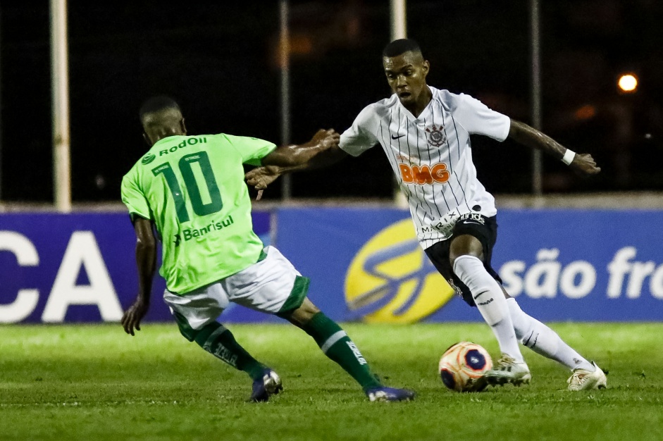 Lucas no duelo contra o Juventude, pela Copinha São Paulo