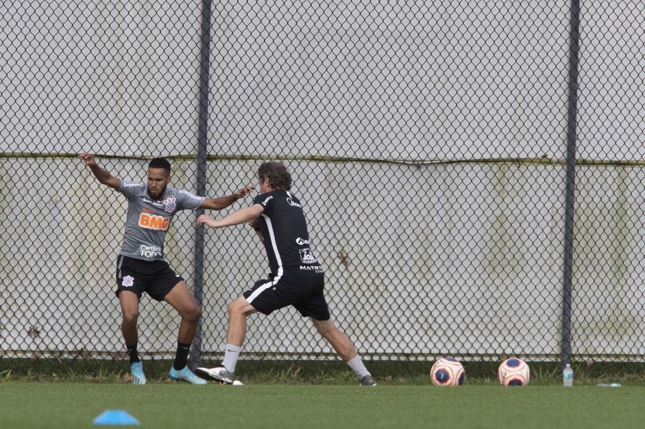 Everaldo no treino em solo americano para estreia no Torneio da Flórida