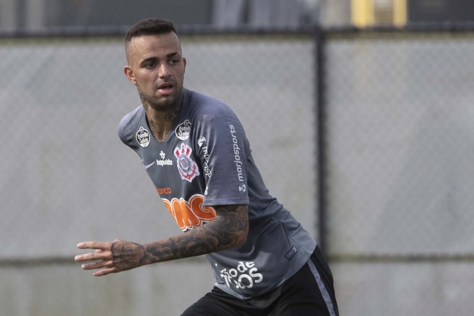 Meia-atacante Luan no treino em solo americano para estreia no Torneio da Flórida