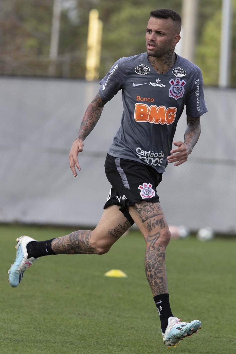Meia Luan no treino em solo americano para estreia no Torneio da Flórida