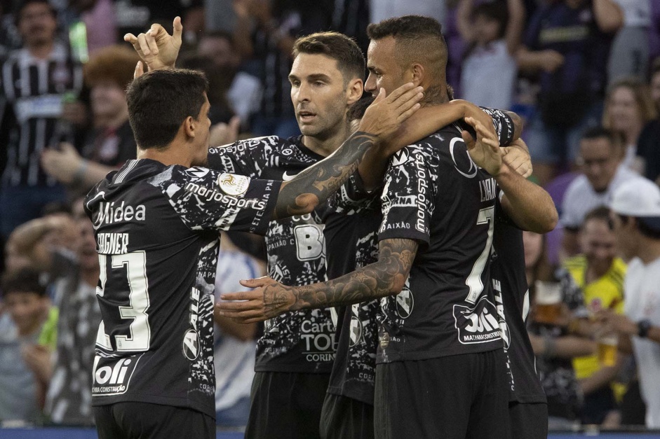 Corinthians anuncia nova numerao do elenco