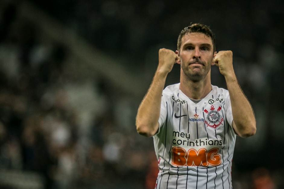 Boselli comemora o terceiro gol do Corinthians na partida na Arena
