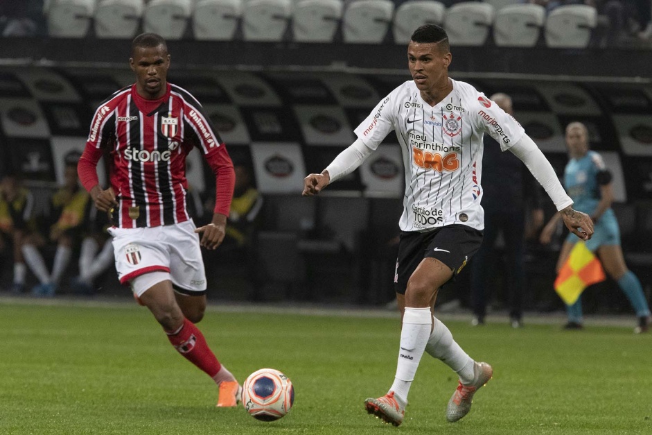 Richard foi bem na vitria diante o Botafogo-SP, pelo Campeonato Paulista