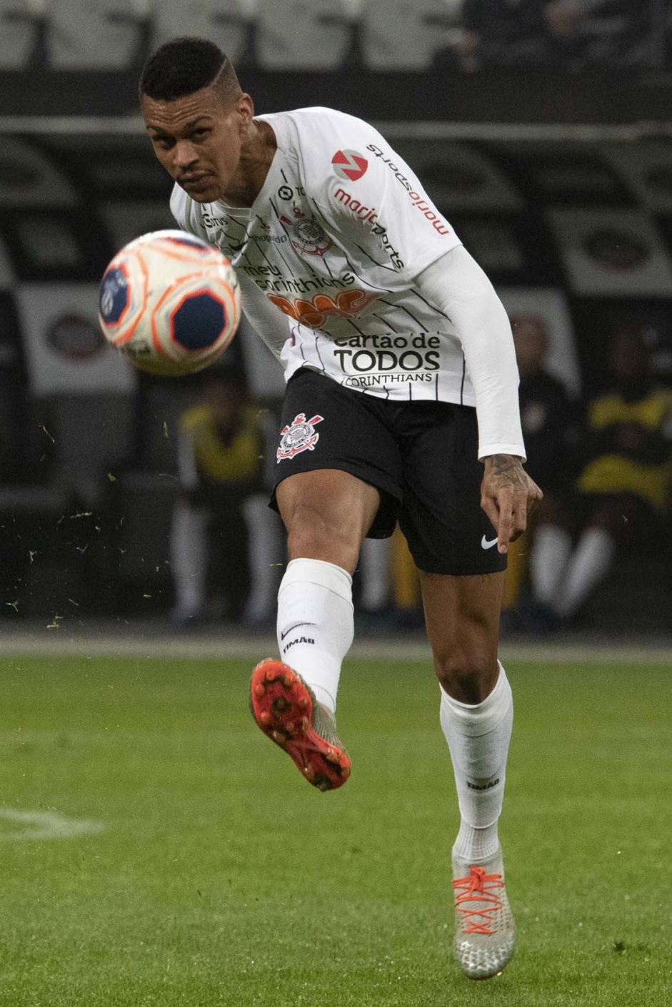 Volante Richard teve boa atuação contra o Botafogo-SP, pelo Paulistão 2020