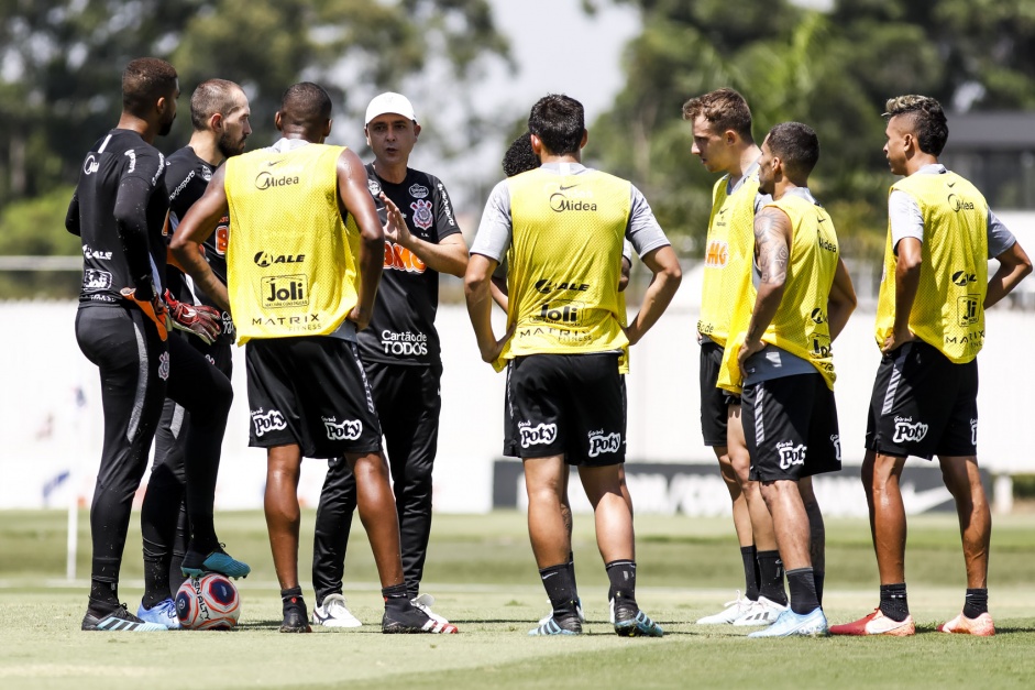 Tiago Nunes e seus jogadores deram pitacos do que precisa de foco durante a semana