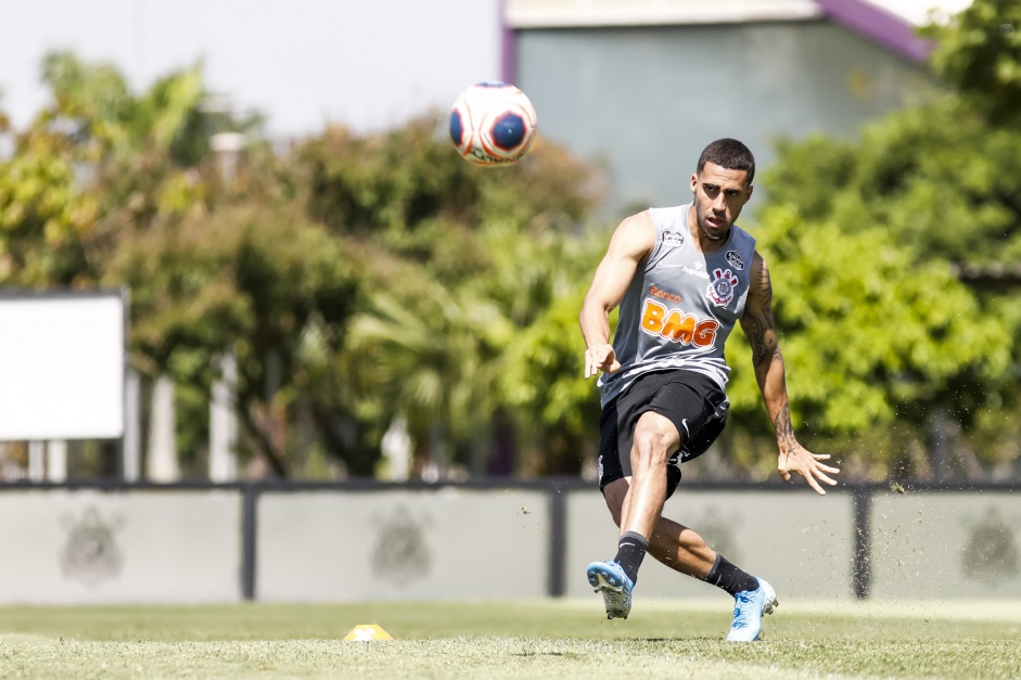 Gabriel pede ateno ao sistema defensivo do Corinthians para a deciso de quarta-feira