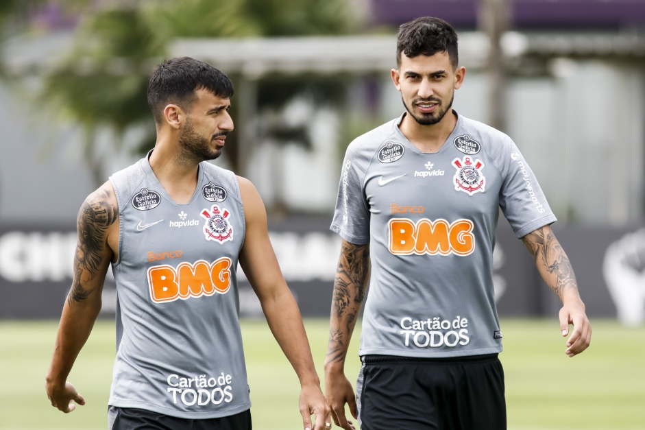 Dupla voltou ao Corinthians aps emprstimo para o Athletico Paranaense