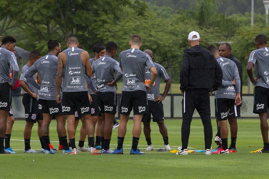 Corinthians treina em dois perodos nesta sexta-feira