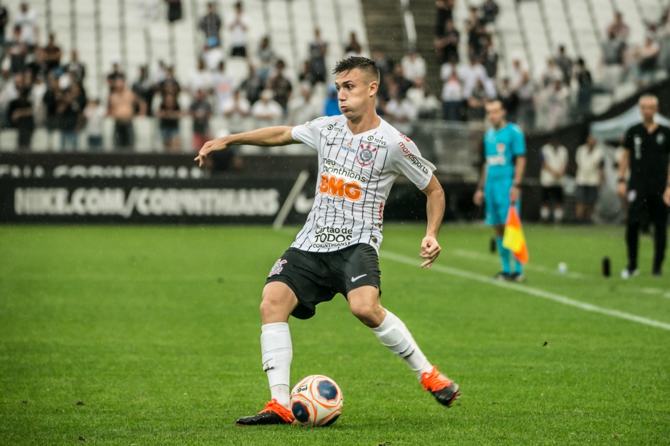 Lucas Piton foi titular na partida entre Corinthians e Inter de Limeira