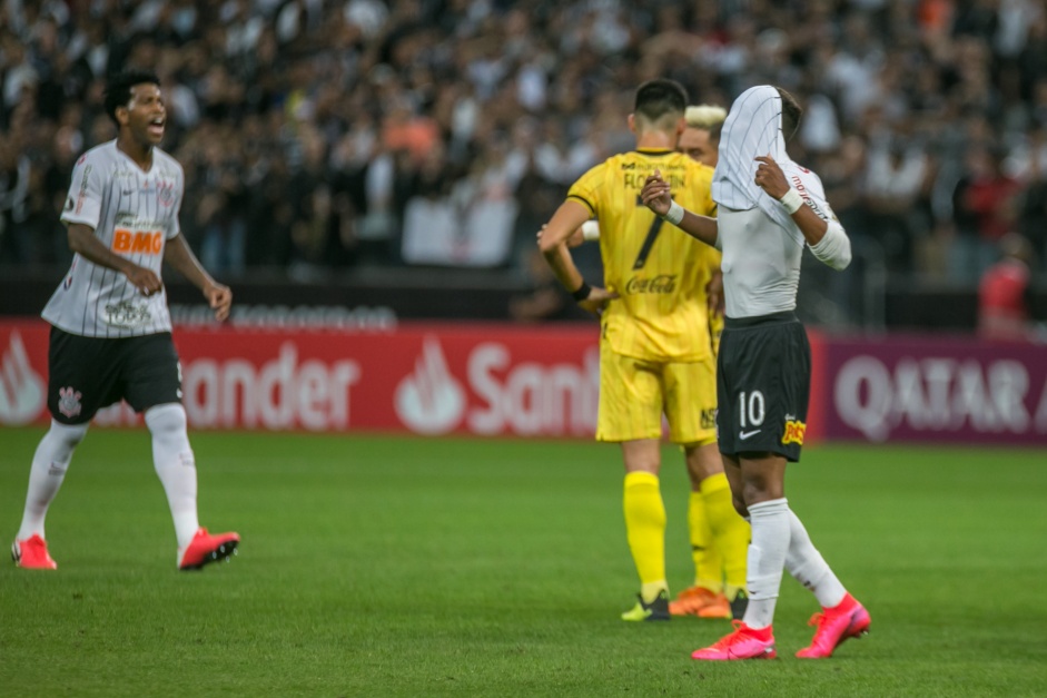 Pedrinho foi expulso ainda no primeiro tempo do jogo