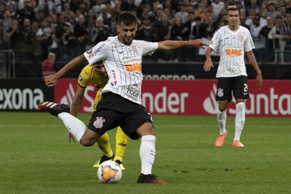 Corinthians chutou mais ao gol, mas teve eficincia mais baixa que o normal