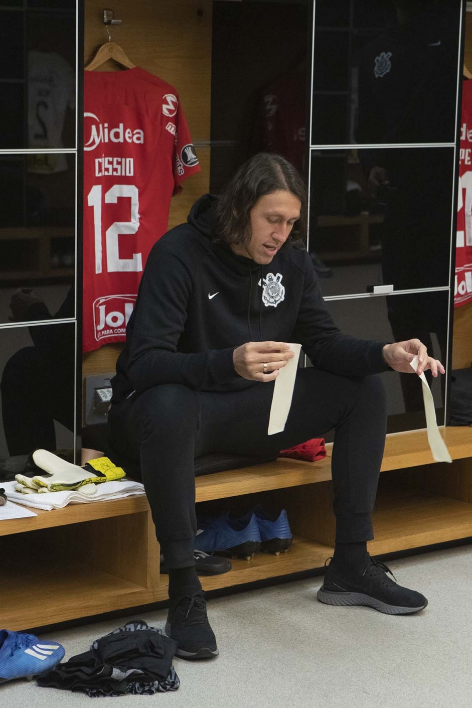 Cássio no vestiário, antes do jogo contra o Guaraní