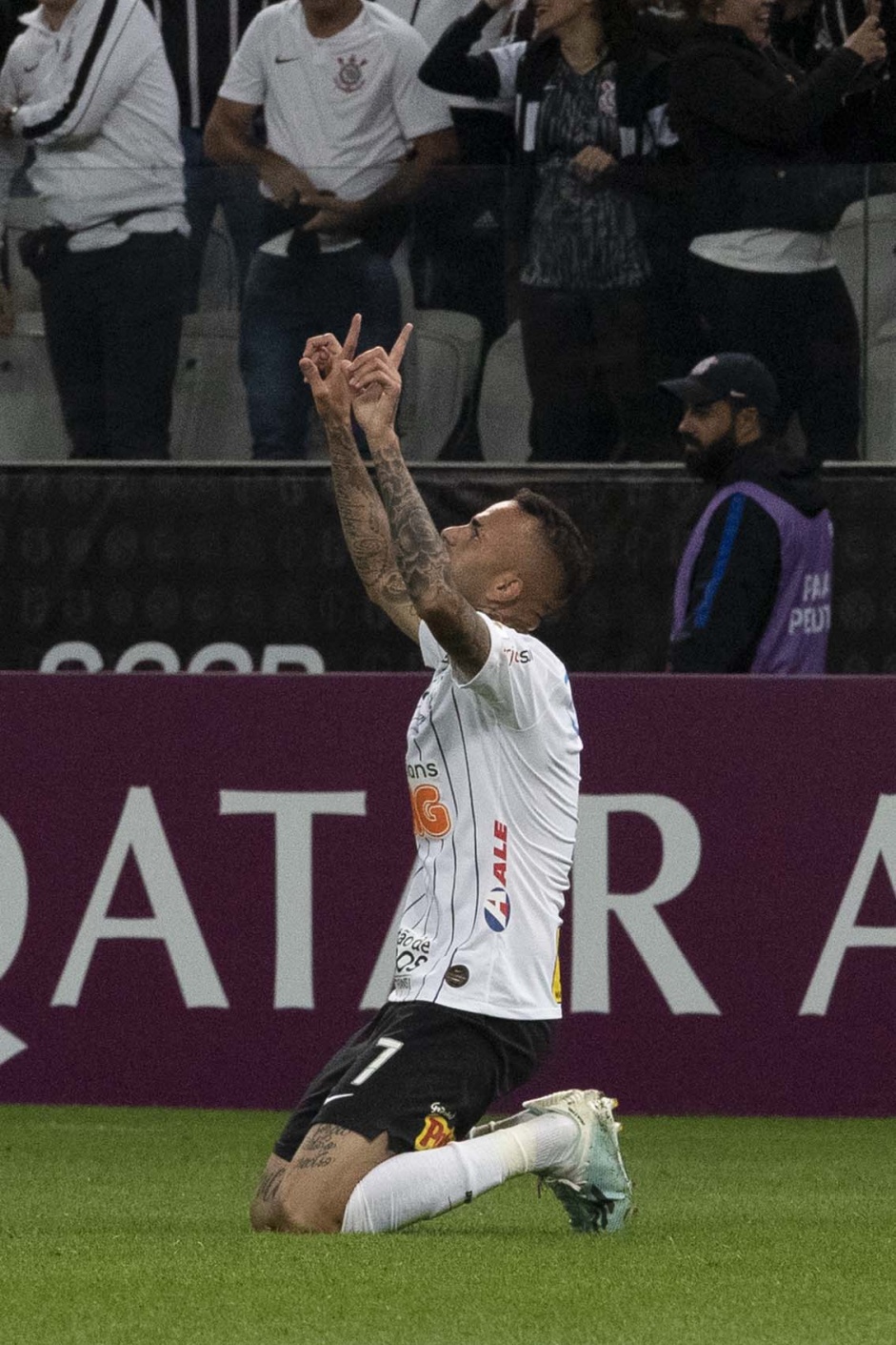 Luan marcou o primeiro gol do Corinthians contra o Guaran