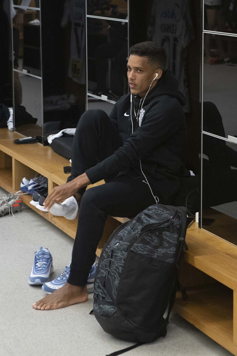 Pedrinho no vestiário, antes do jogo contra o Guaraní