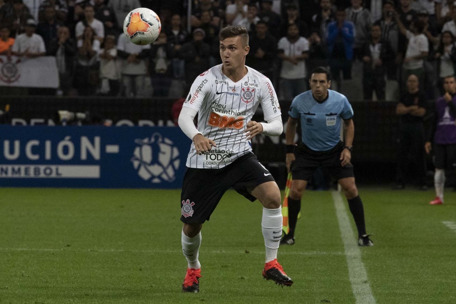 Piton durante jogo contra o Guaraní