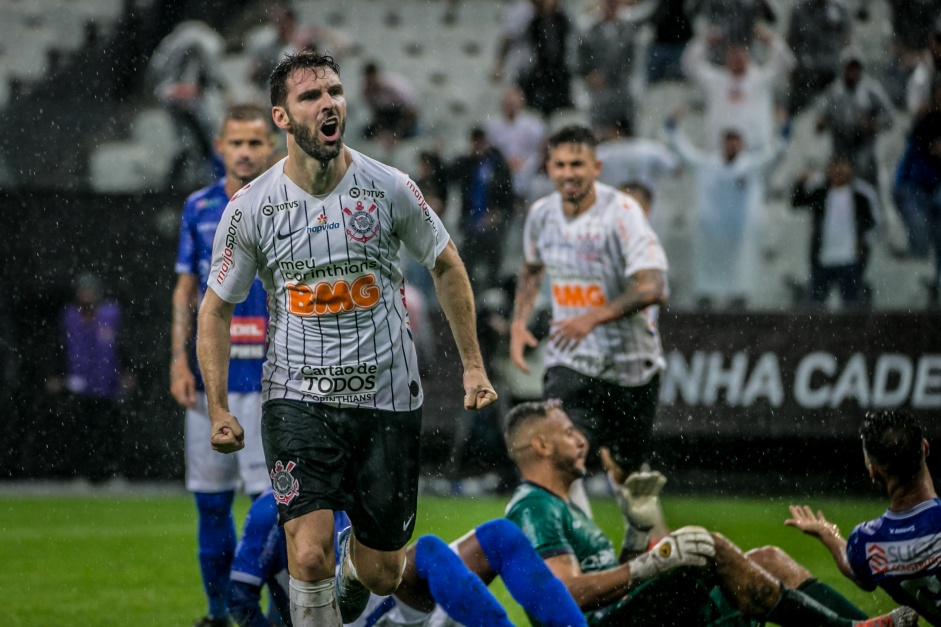 Boselli  marcou o gol de empate do Corinthians contra o Santo Andr