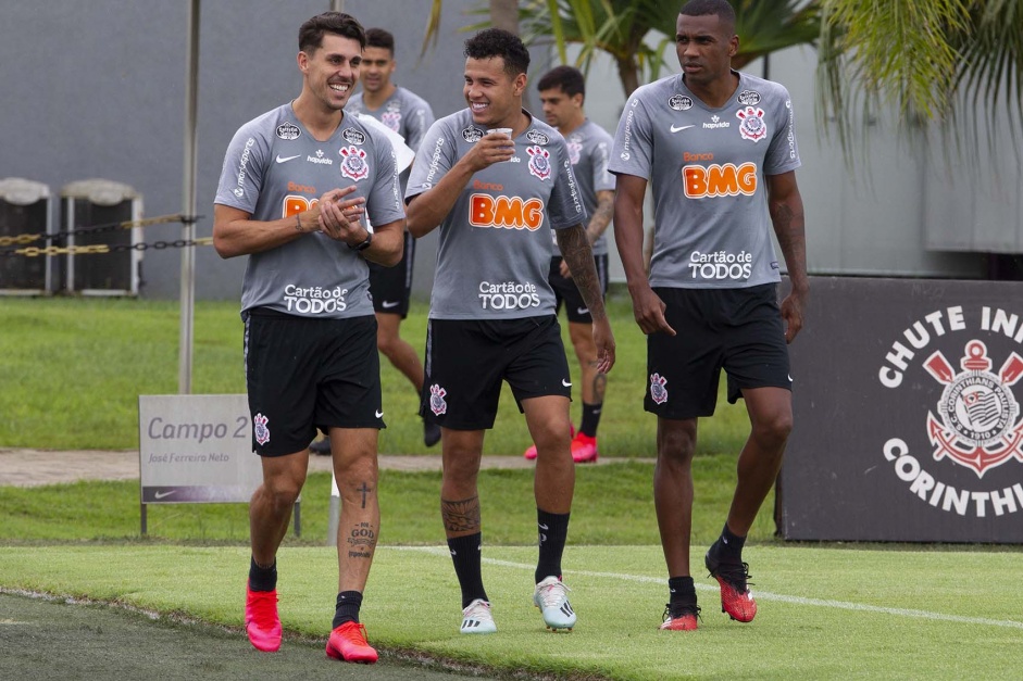 Corinthians se reapresenta ao CT Joaquim Grava nesta segunda-feira