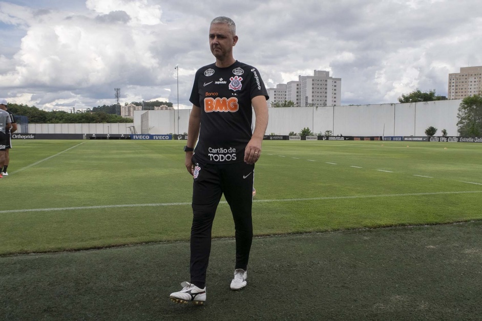 Primeiros meses de Tiago Nunes no Corinthians foram intensos