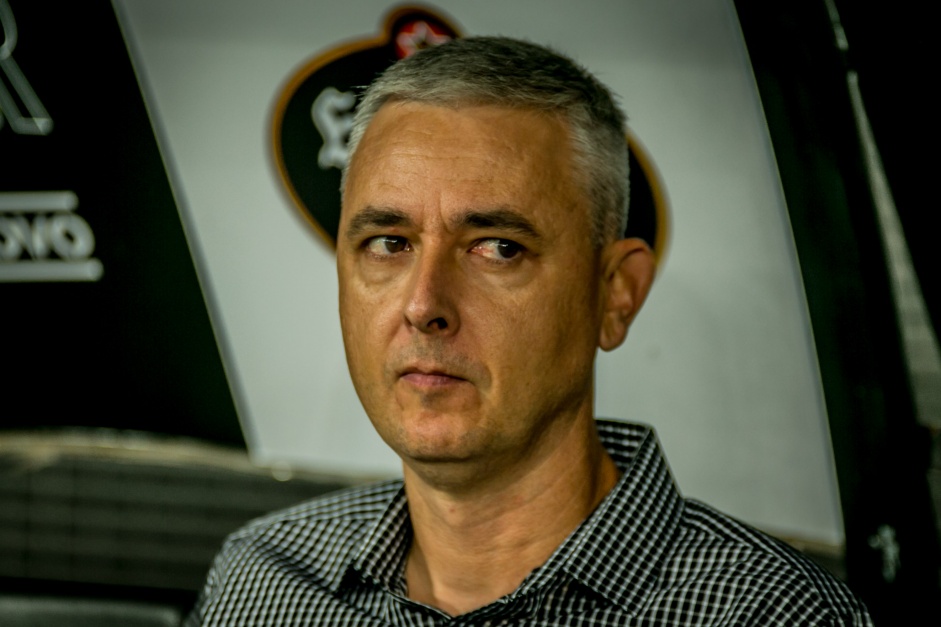 Tiago Nunes ainda no emplacou boa sequncia de resultados no Corinthians