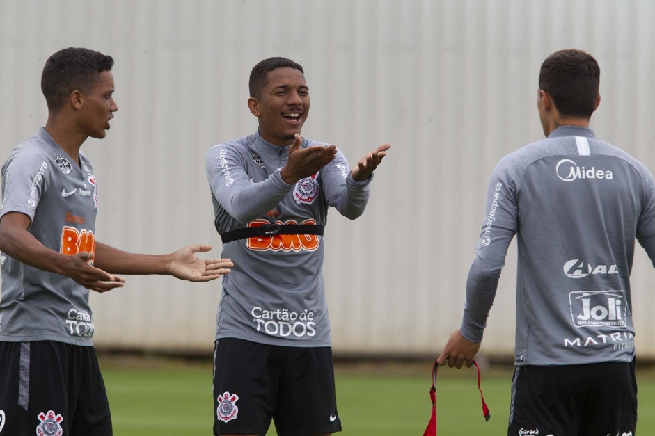 Pedrinho, Dav e Vital durante o treino desta quarta-feira