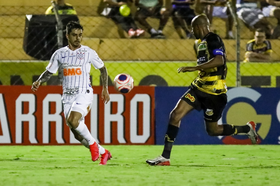 Fagner domina as aes ofensivas do Corinthians na temporada