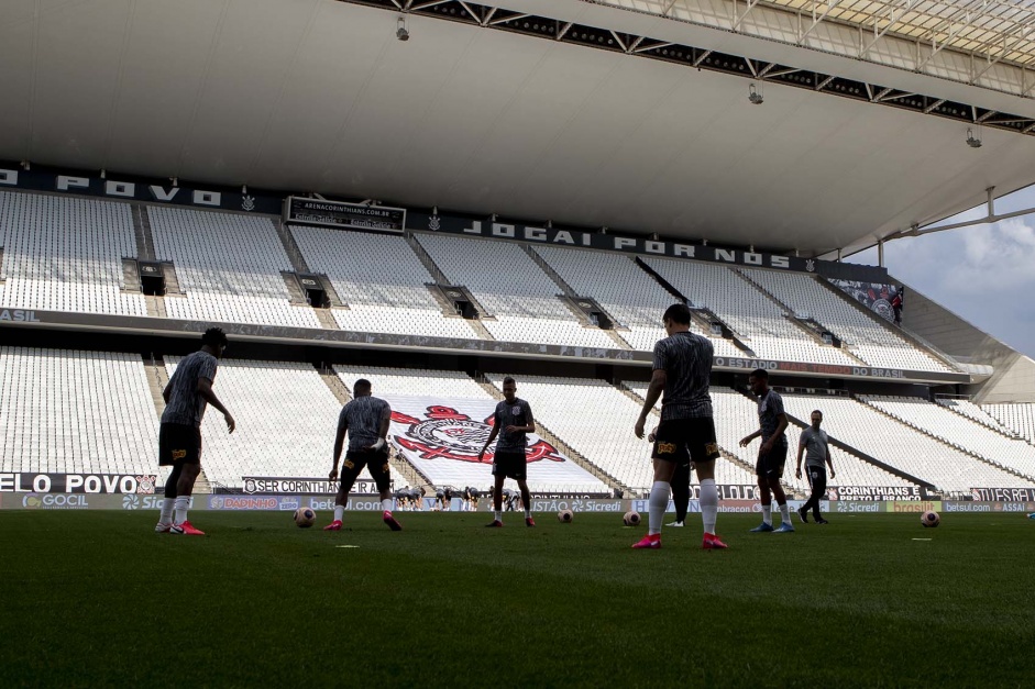 Ao todo, 21 jogadores do Corinthians j tiveram contato com o novo coronavrus