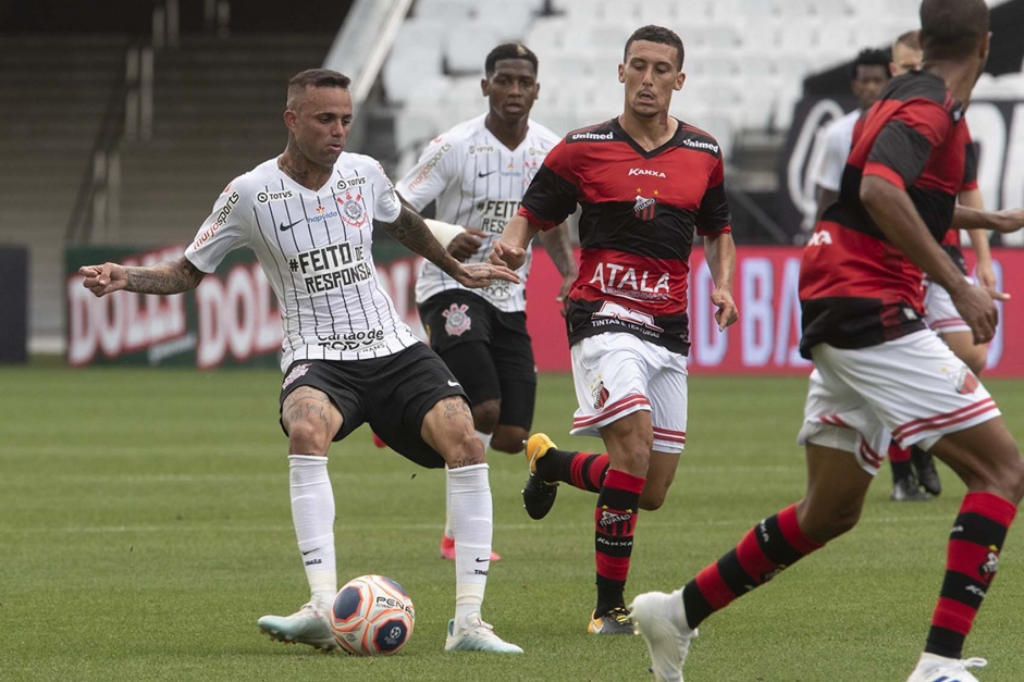 Luan anota o nico gol do Corinthians no empate por 1 a 1 contra o Ituano, pelo Paulisto