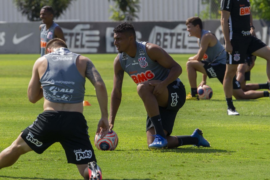 Volante derson foi o ltimo reforo anunciado pelo Corinthians nesta temporada