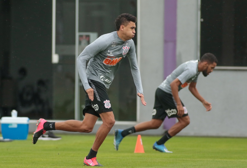Corinthians volta a treinar com bola na quarta-feira