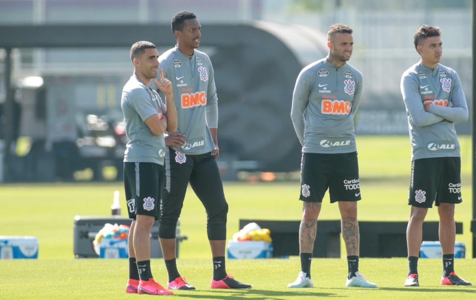 Gabriel e Luan desfalcam o Corinthians nesta quinta-feira contra o Internacional
