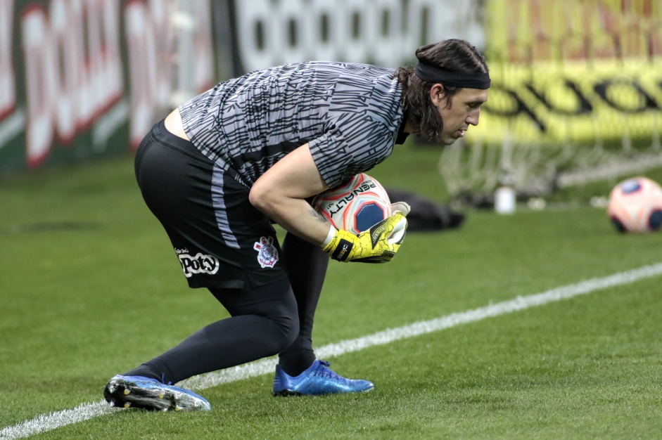 Cássio no aquecimento para jogo contra o Palmeiras, na ...