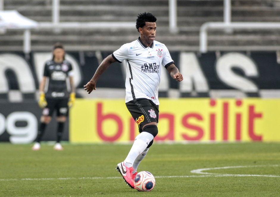 Gil no duelo contra contra o Mirassol, pela semifinal do Paulistão