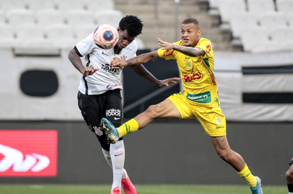 Gil no duelo contra contra o Mirassol, pela semifinal do Paulistão