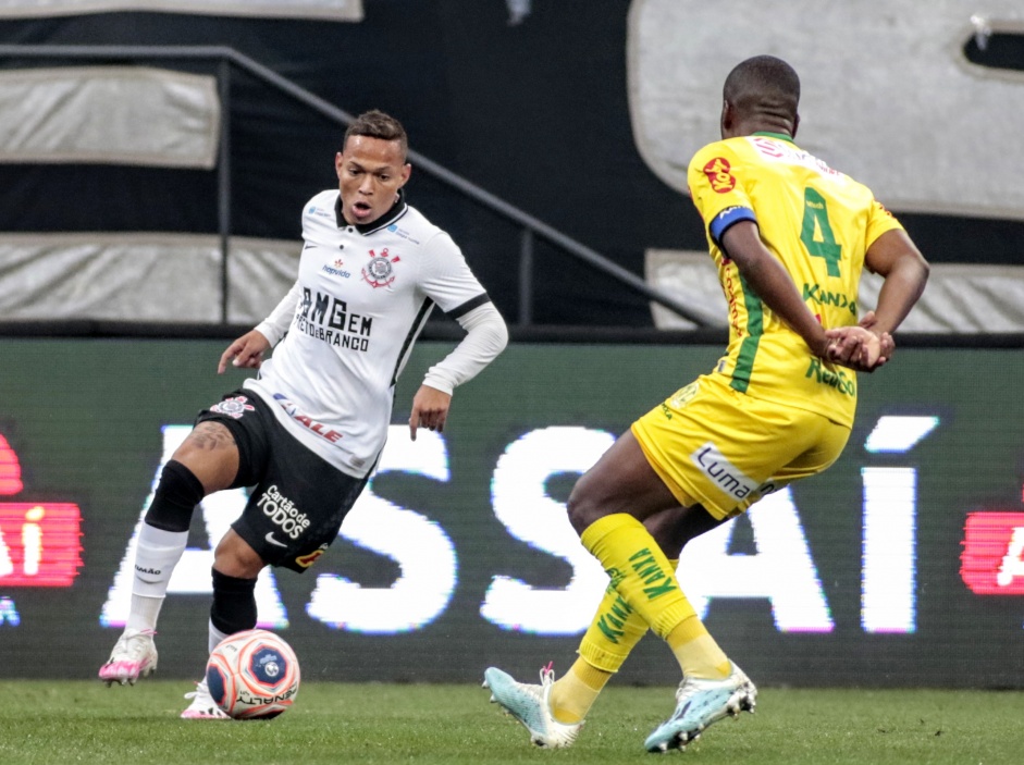 Janderson no duelo contra contra o Mirassol, pela semifinal do Paulistão