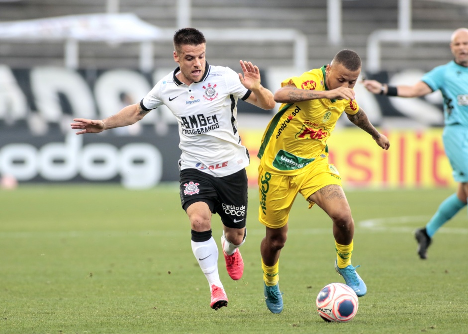 Ramiro no duelo contra contra o Mirassol, pela semifinal do Paulistão