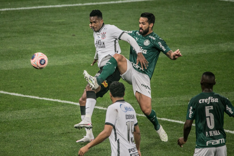 J no jogo contra o Palmeiras, pela final do Campeonato Paulista