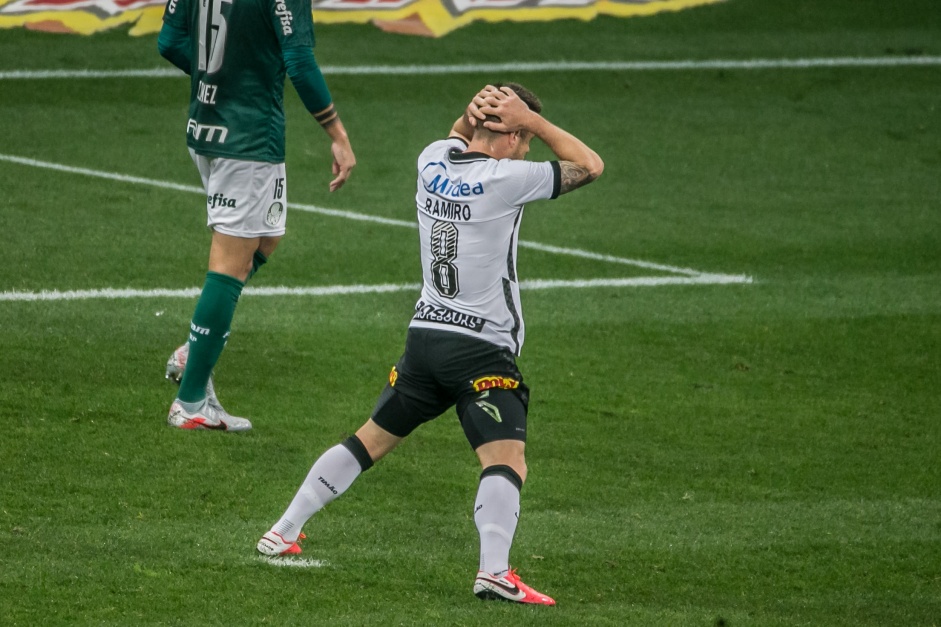 Ramiro durante jogo contra o Palmeiras, pela final do ...