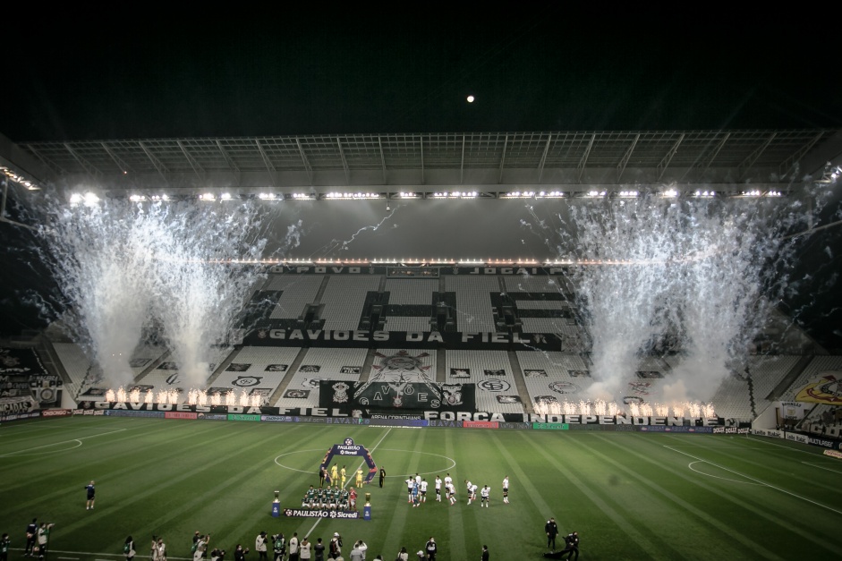 Festa nas arquibancadas da Arena Corinthians pela final do Paulisto 2020