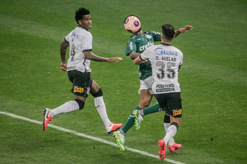 Gil e Avelar no empate com o Palmeiras, pela final do Paulistão 2020