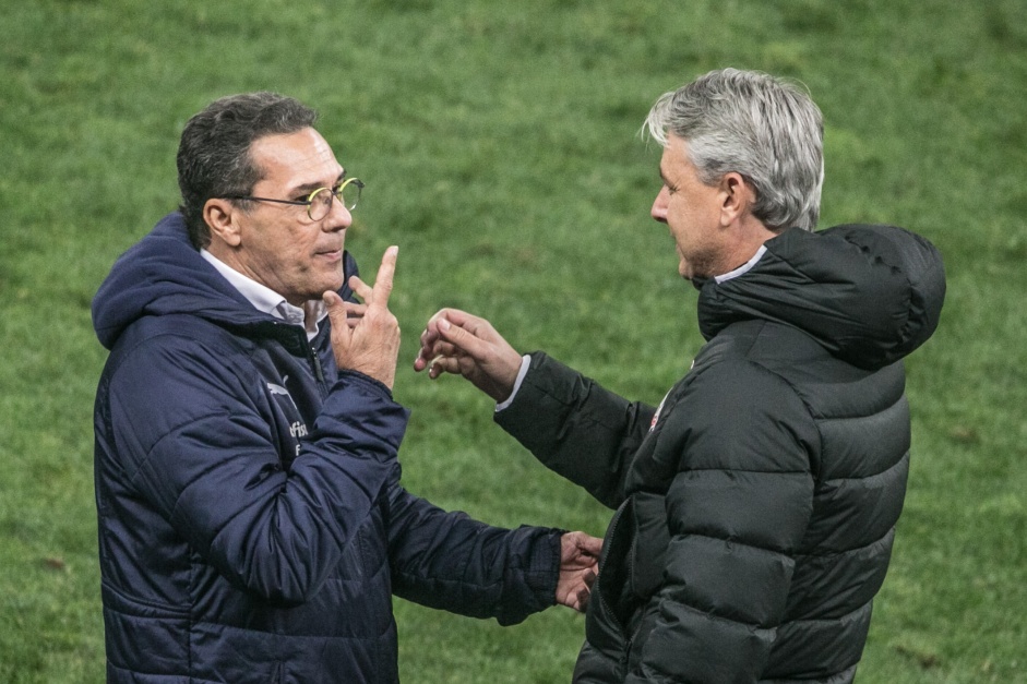 Luxemburgo e Tiago Nunes durante a final entre Corinthians e Palmeiras, na Arena, em Itaquera