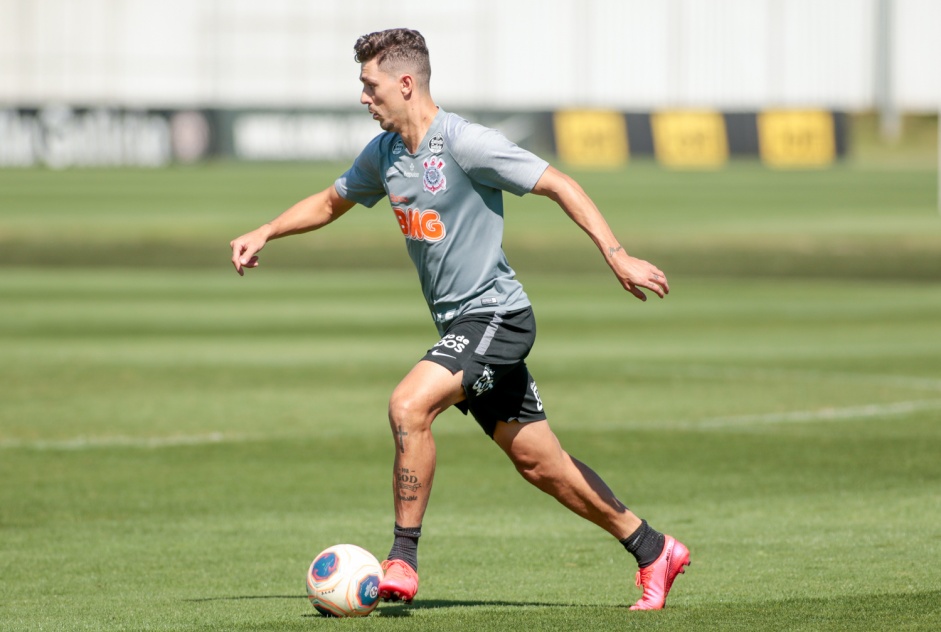Avelar no último treino antes da final contra o Palmeiras, pelo Paulistão 2020