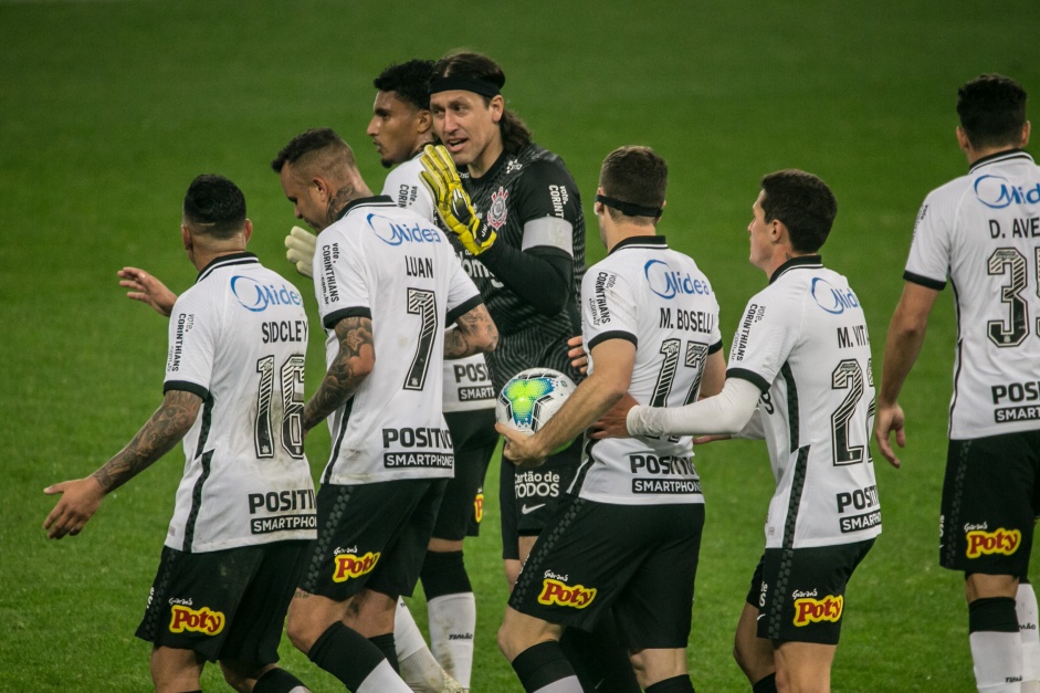 Corinthians entra em campo para retomar caminho das vitrias no Brasileiro