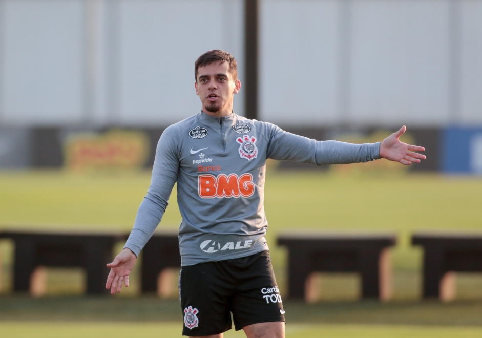 Fagner no treinamento desta sexta-feira em preparao para o jogo contra o Botafogo