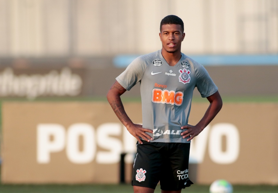 Natel vira problema para o Corinthians diante do Fluminense