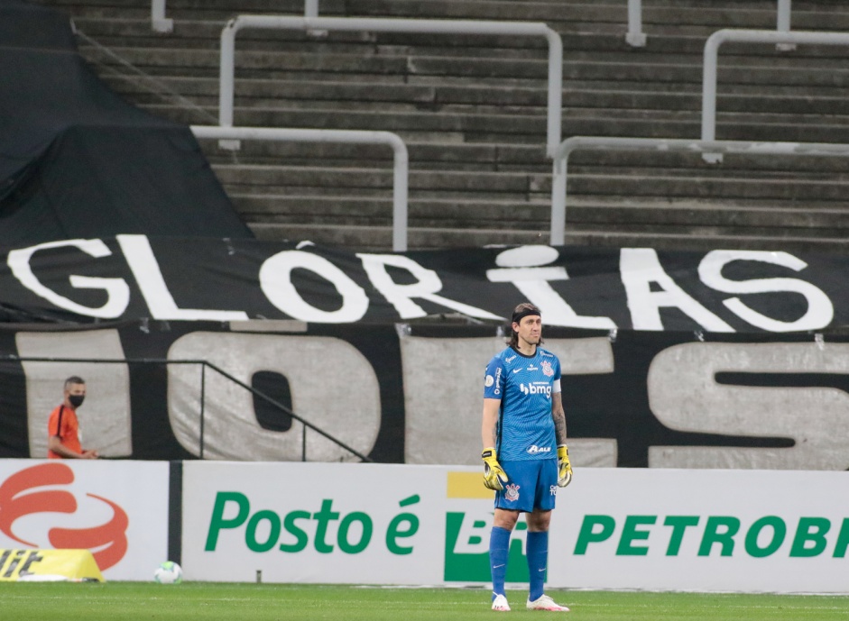 Cássio falhou no primeiro gol do Botafogo, pelo Brasileirão, na Arena Neo Química
