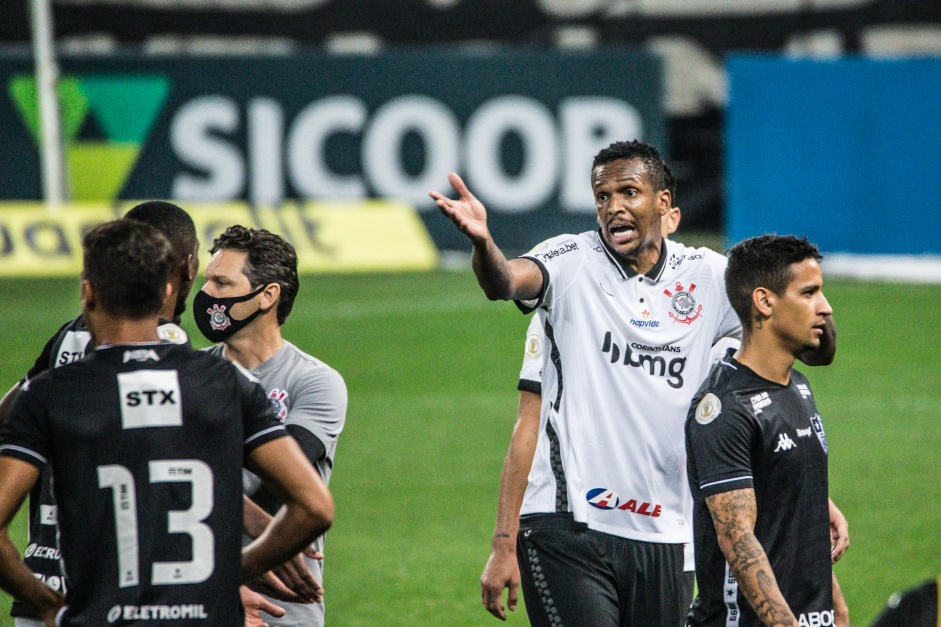 J no jogo contra o Botafogo, na Neo Qumica Arena