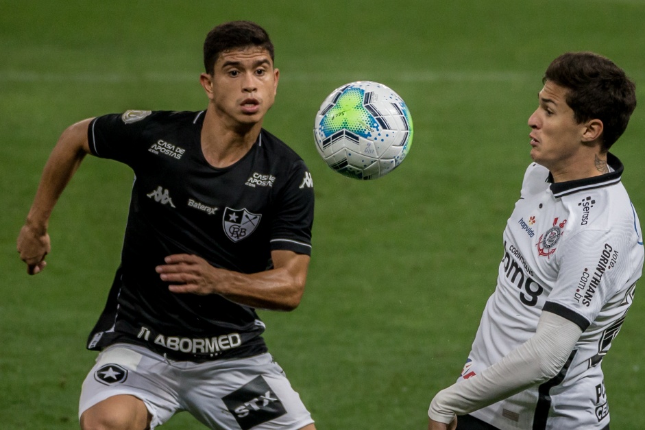 Vital no jogo contra o Botafogo, na Neo Qumica Arena